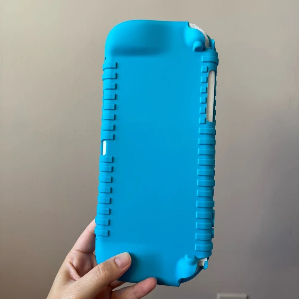 Brand New in Box N-S 2 Silicone Sleeve in Vibrant‎ Blue